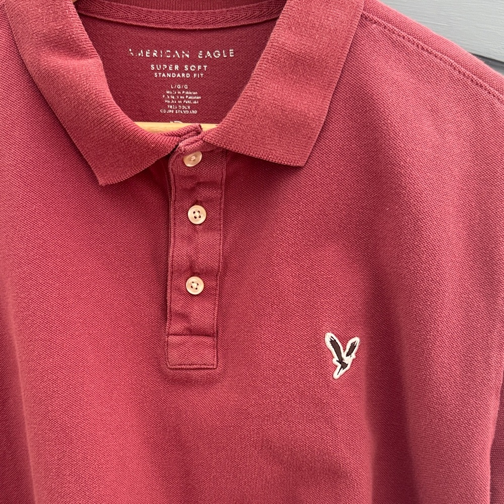American Eagle Outfitters Men's Burgundy Polo Shirt